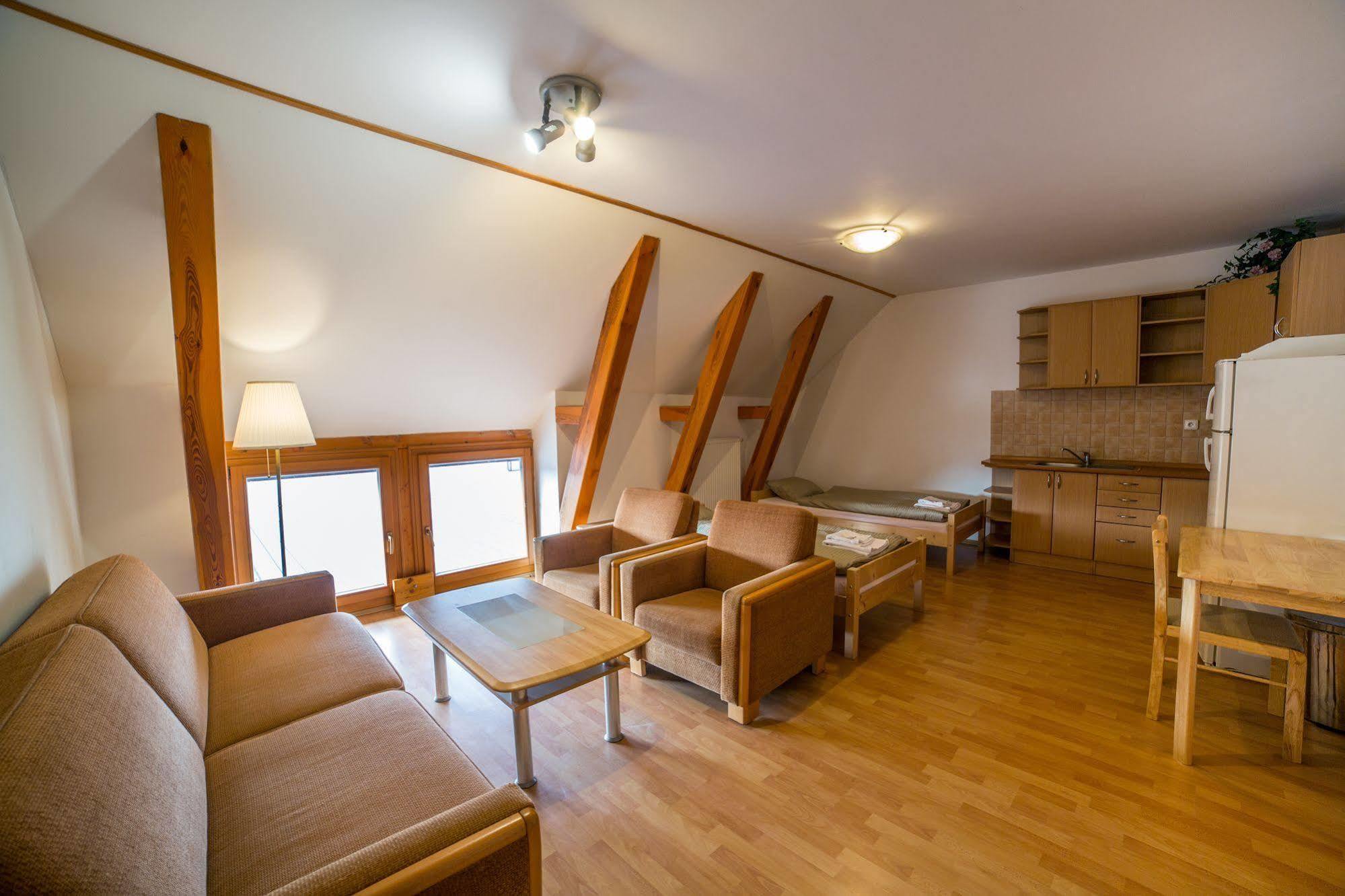 Hotel Farma Ptyrov Mnichovo Hradiště Esterno foto