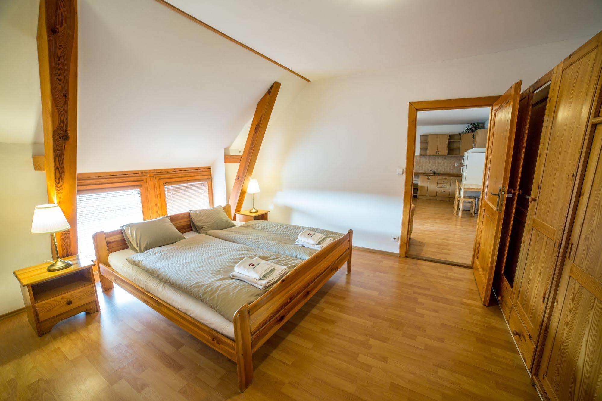 Hotel Farma Ptyrov Mnichovo Hradiště Esterno foto