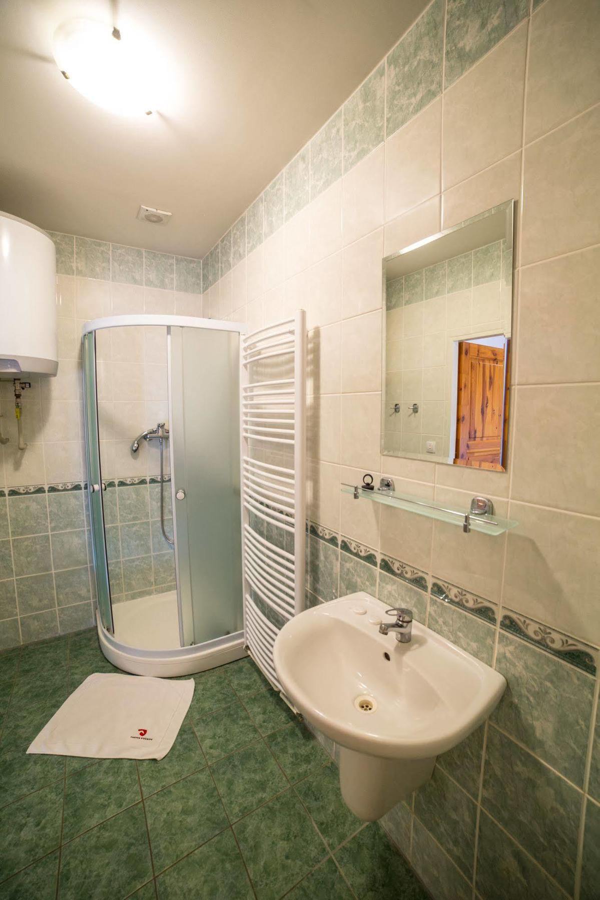 Hotel Farma Ptyrov Mnichovo Hradiště Esterno foto