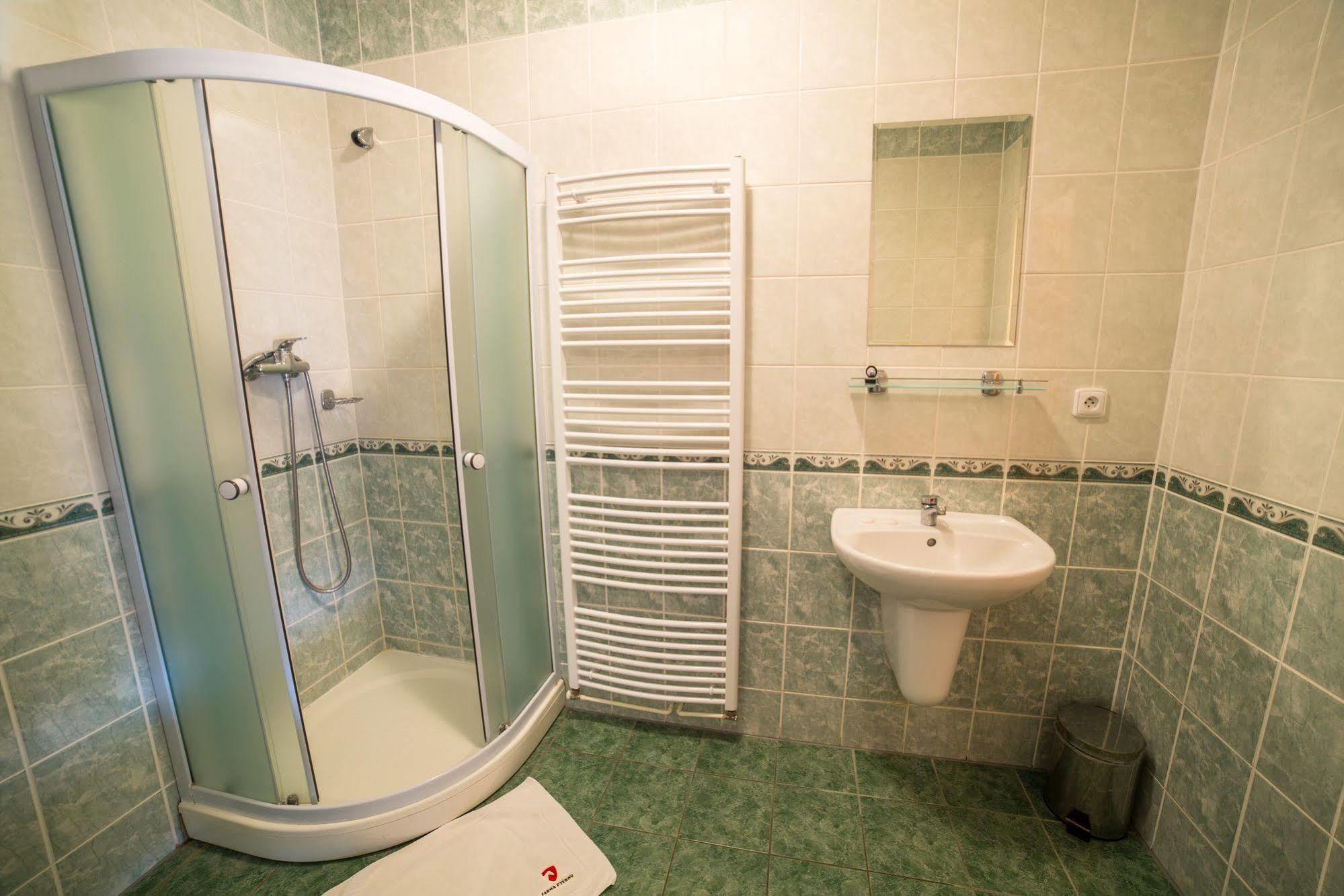 Hotel Farma Ptyrov Mnichovo Hradiště Esterno foto