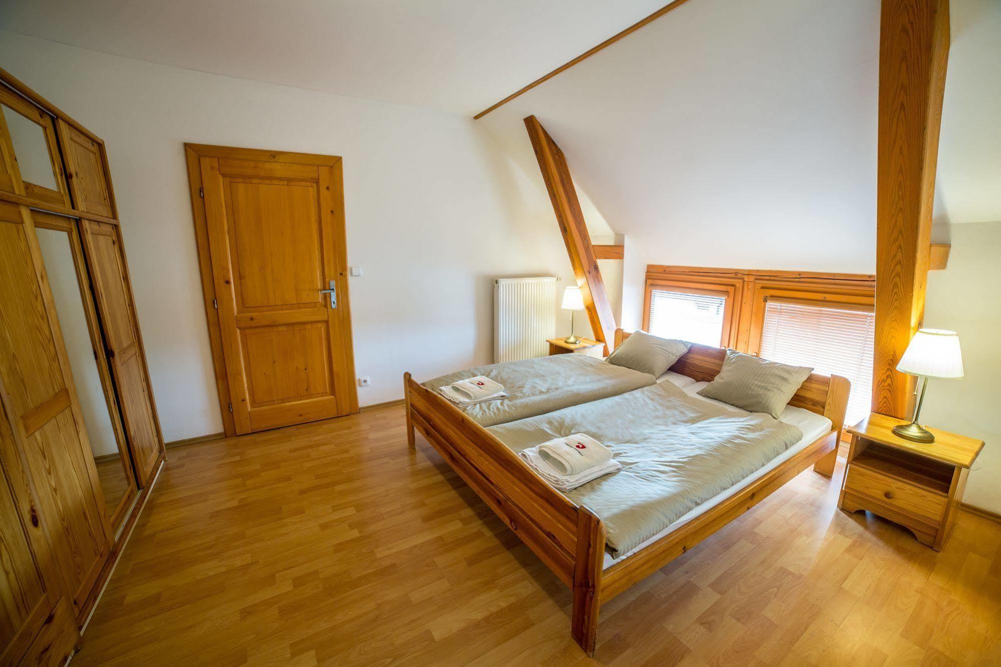 Hotel Farma Ptyrov Mnichovo Hradiště Esterno foto